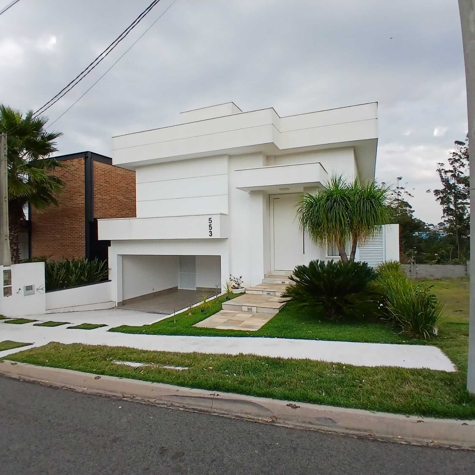 CASA DE ALTO PADRÃO À VENDA EM CONDOMÍNIO EM SALTO SP  $ 1.980.000,00