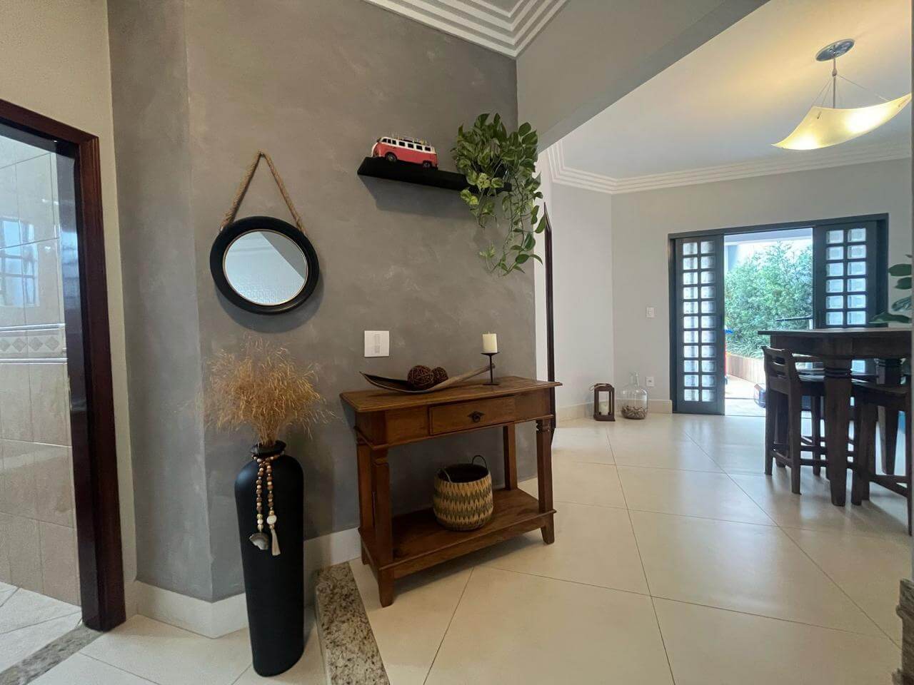 LINDA CASA ASSOBRADADA A VENDA NO BAIRRO JARDIM REGINA EM INDAIATUBA/SP POR R$990.000,00