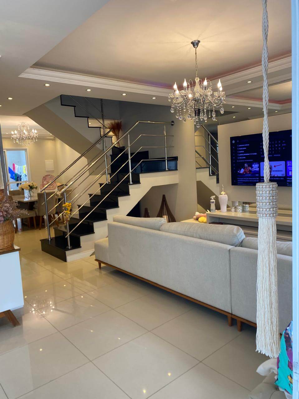 SOBRADO NO CONDOMÍNIO VILA YTU POR R$ 1.100.000,00