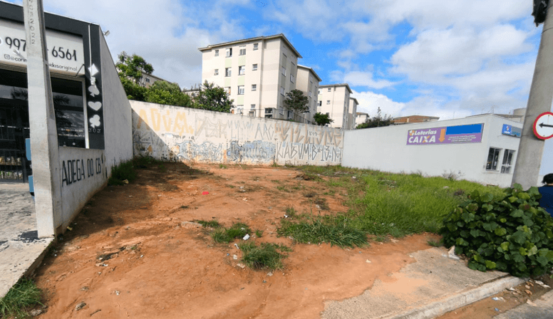 TERRENO EM AVENIDA NO CAMPO BONTO Q27L52 POR R$ 222.575,00